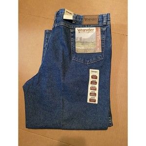 NEW Wrangler Rugged Wear Relaxed Fit Jeans Men’s 44/30 NWT Older Design